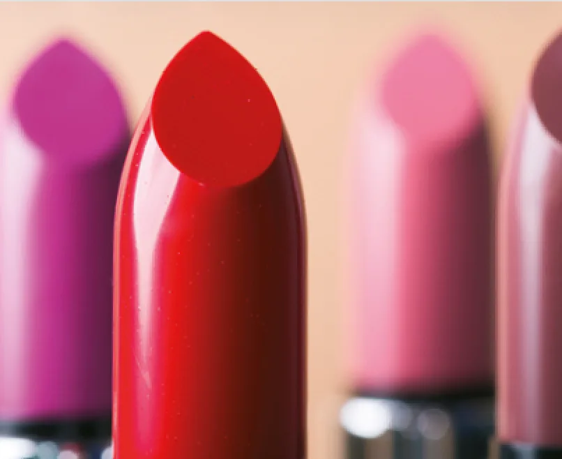 Pharma + Cosmetics Series – Lippenstifte in dekorativer Kosmetik